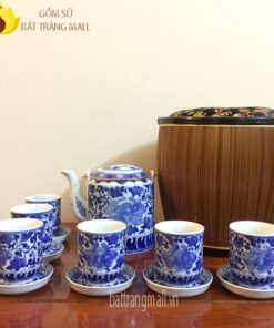 Ấm tích màu Lam, men Ngọc, vẽ hoa dây cổ.
