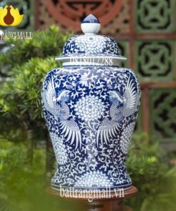 Chóe Chim Phượng dâng hoa màu men lam cổ truyền sáng bóng.